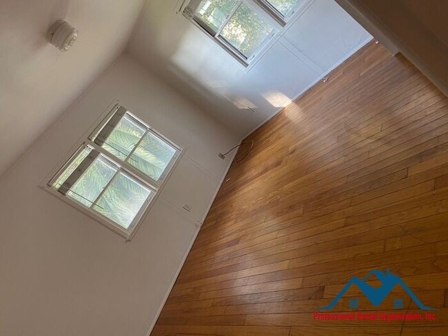 Building Photo - Historical Mare Island Duplex Unit