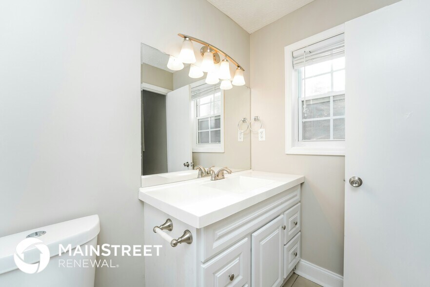 Building Photo - 512 Chanterelle Dr