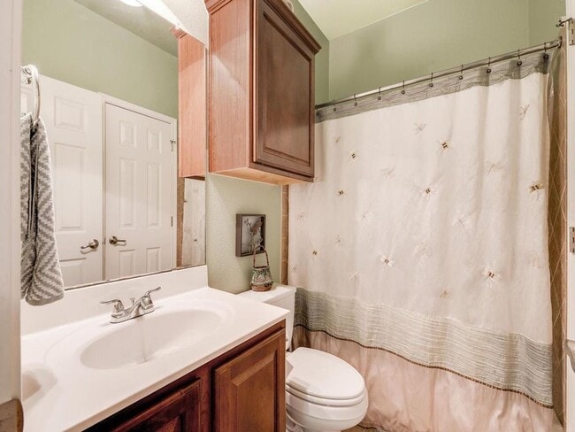 Building Photo - Beautiful one story stone home in Estates at Settlers Park