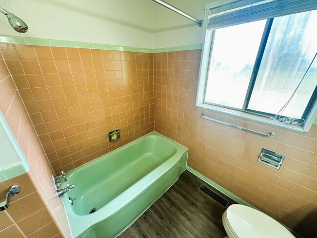 Building Photo - Spacious RANCH Home Available Now! Finishe...