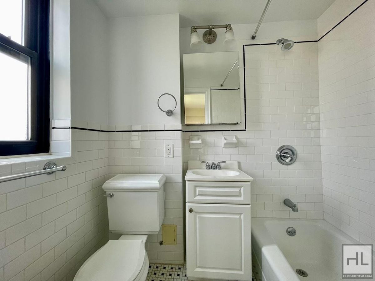 Building Photo - AMSTERDAM AVENUE