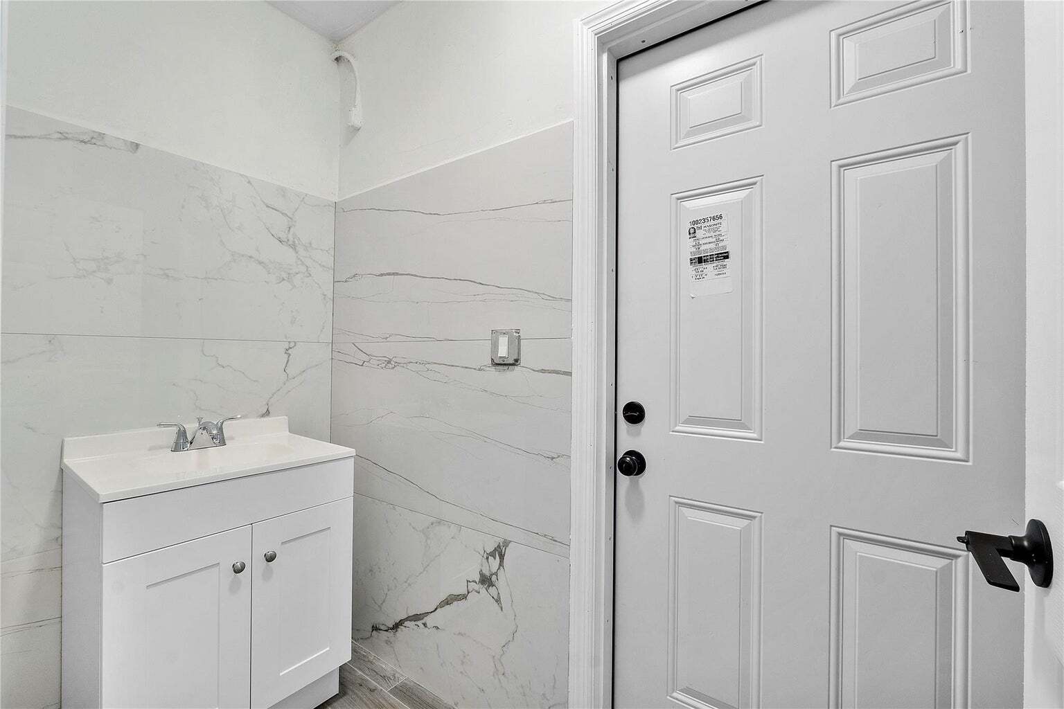 Building Photo - 6870 SW 18th Ct