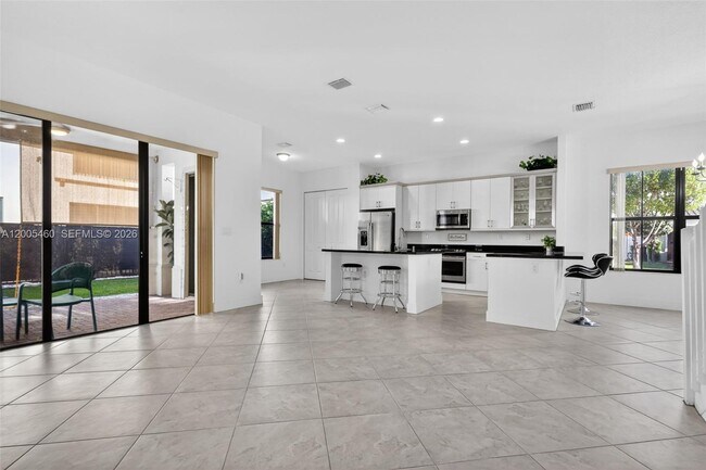 Building Photo - 9886 W 34th Ave