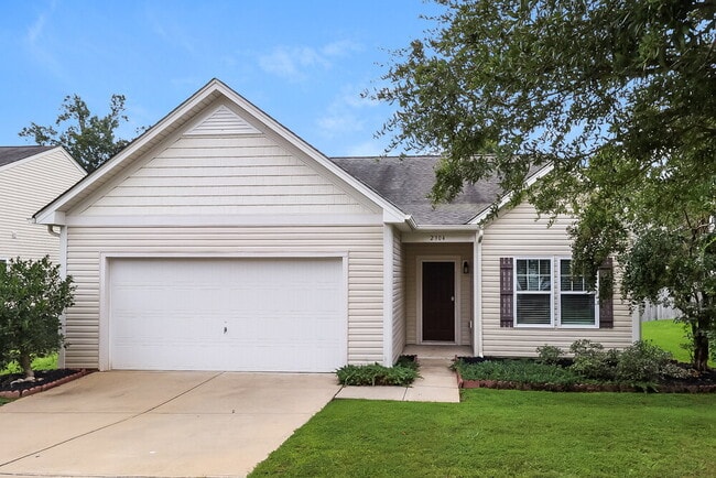 Building Photo - 2304 Lake Vista Drive