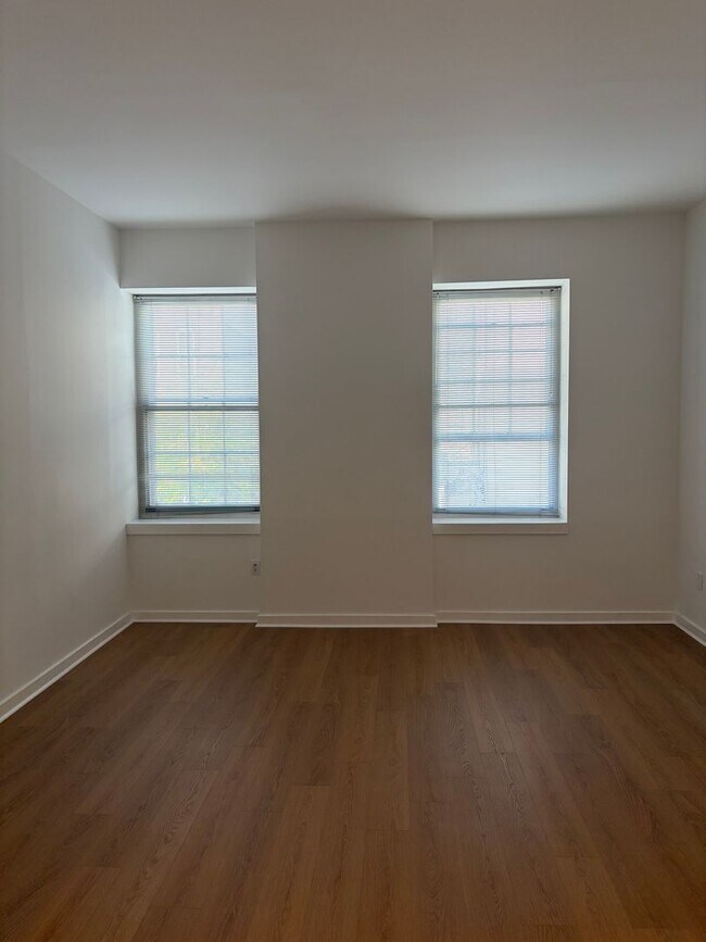 Building Photo - Welcome to Urban Elegance in the Heart of Historic Old City, Philadelphia