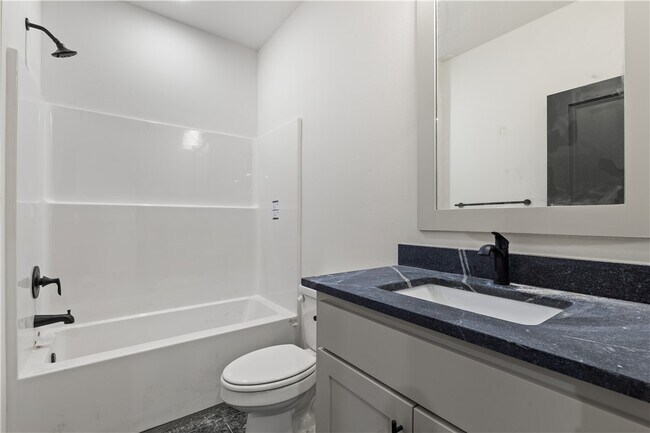 Building Photo - 1121 Whistler St