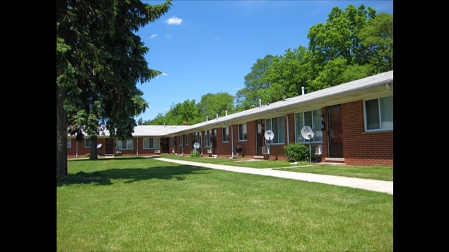 Building Photo - 755 Campbell Ave