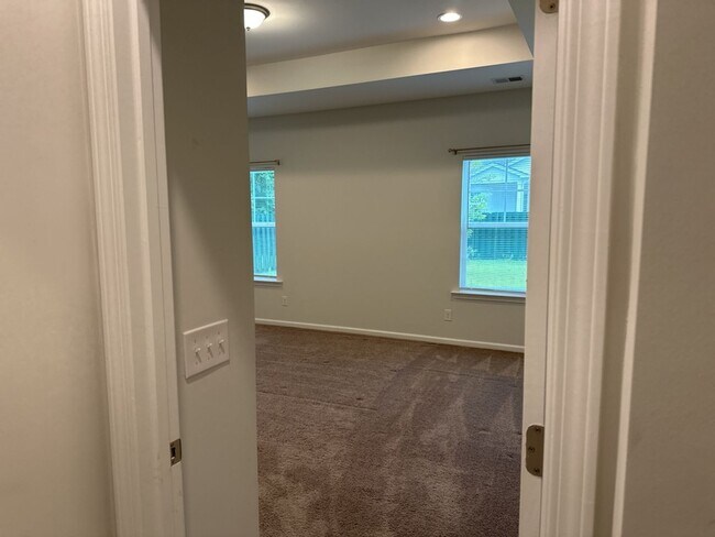 Building Photo - 5029 Castleoak Dr