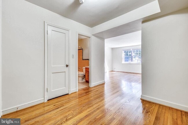 Building Photo - 7818 Tilbury St