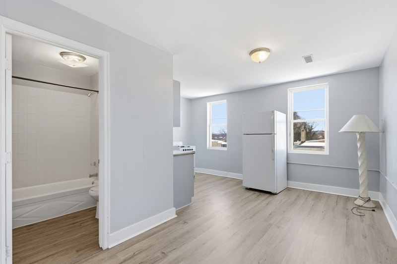 Building Photo - 546 N Fulton Ave