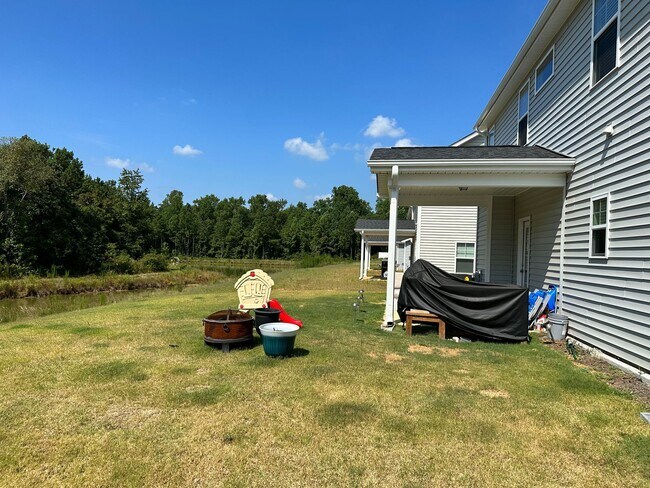 Building Photo - 152 Hanover Ct