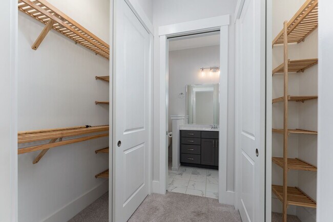Building Photo - 4454 Bannock Cir