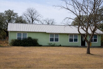 Building Photo - 702 N Ridge St