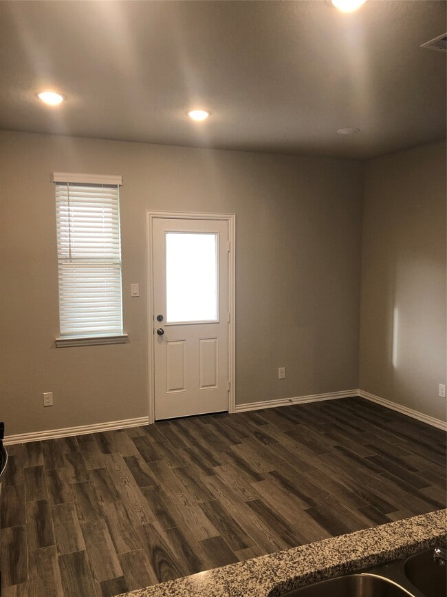 Building Photo - 31315 Conover Dr