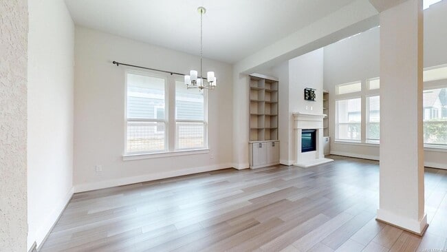 Building Photo - 11526 Hollering Pass