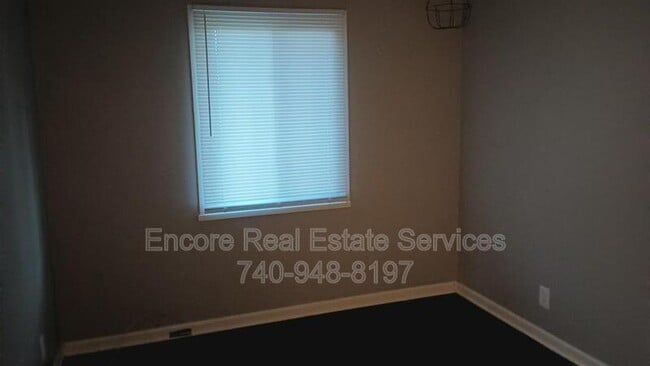 Building Photo - 575 Seneca Dr