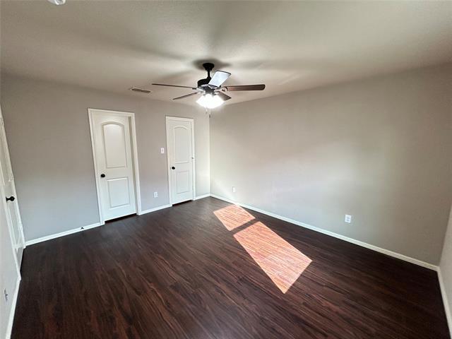 Building Photo - 221 E Cooper St