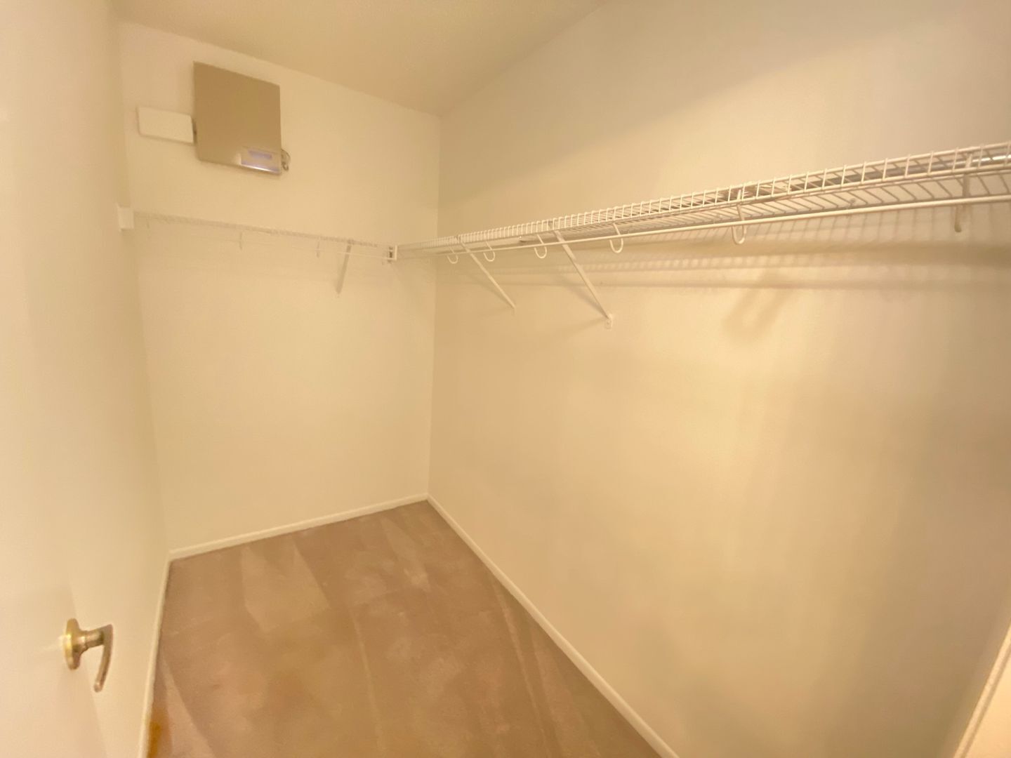 Building Photo - Ready to Move in!! Must See! Lake Mary Com...