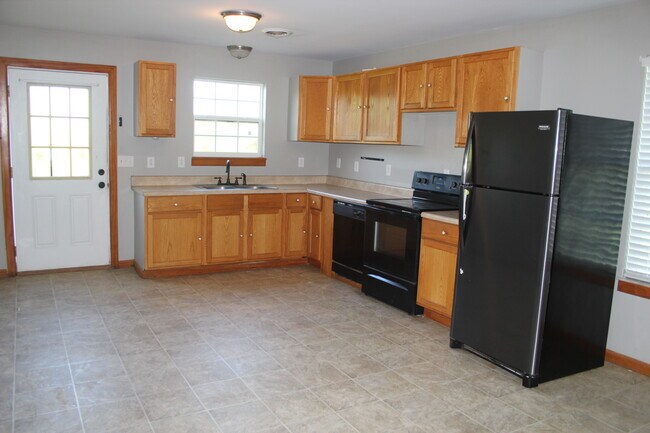 Large eat in kitchen - 5857 Highway 161
