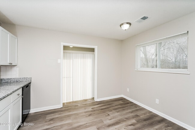 Building Photo - 6506 Maravian Dr