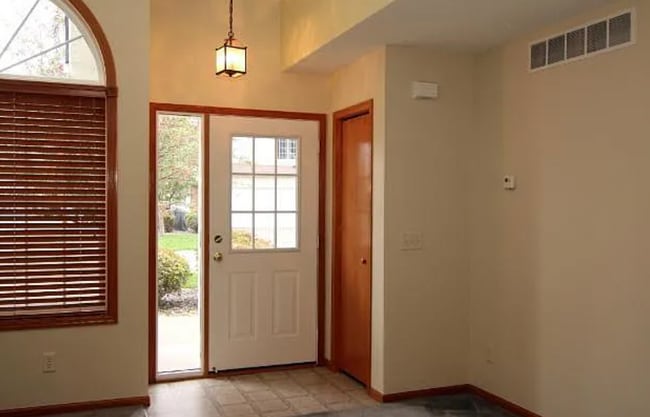 Building Photo - 1905 Ironwood Bay