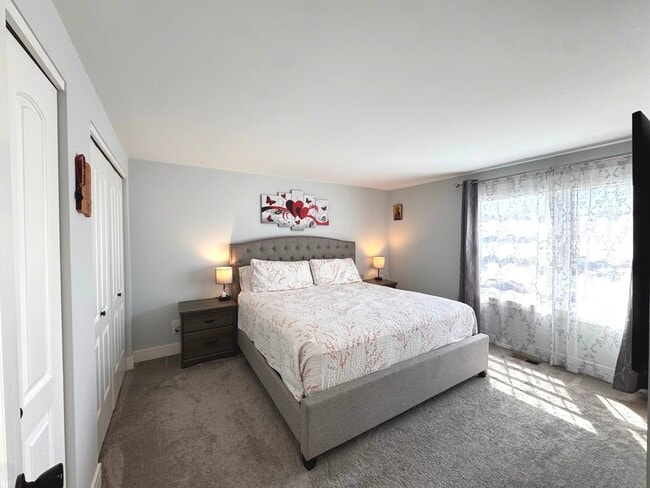 Building Photo - 2210 Clifton Pl