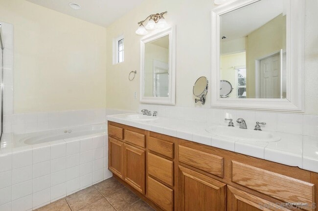 Building Photo - 9836 Lone Quail Rd