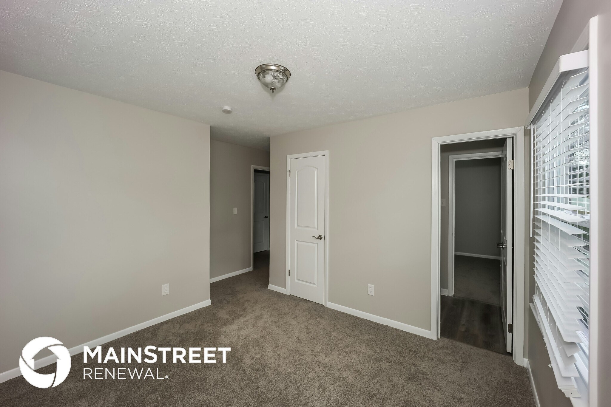Building Photo - 3785 Benchmark Dr