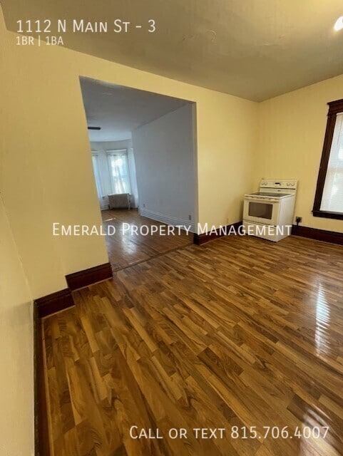 Building Photo - 1112 N Main St