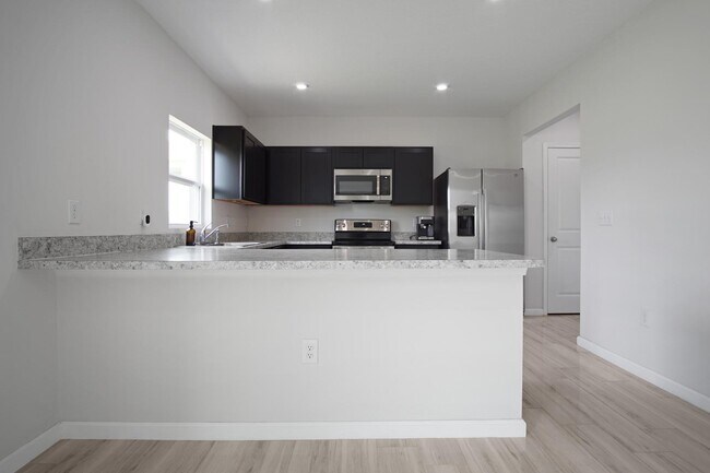 Building Photo - 137 Piave St