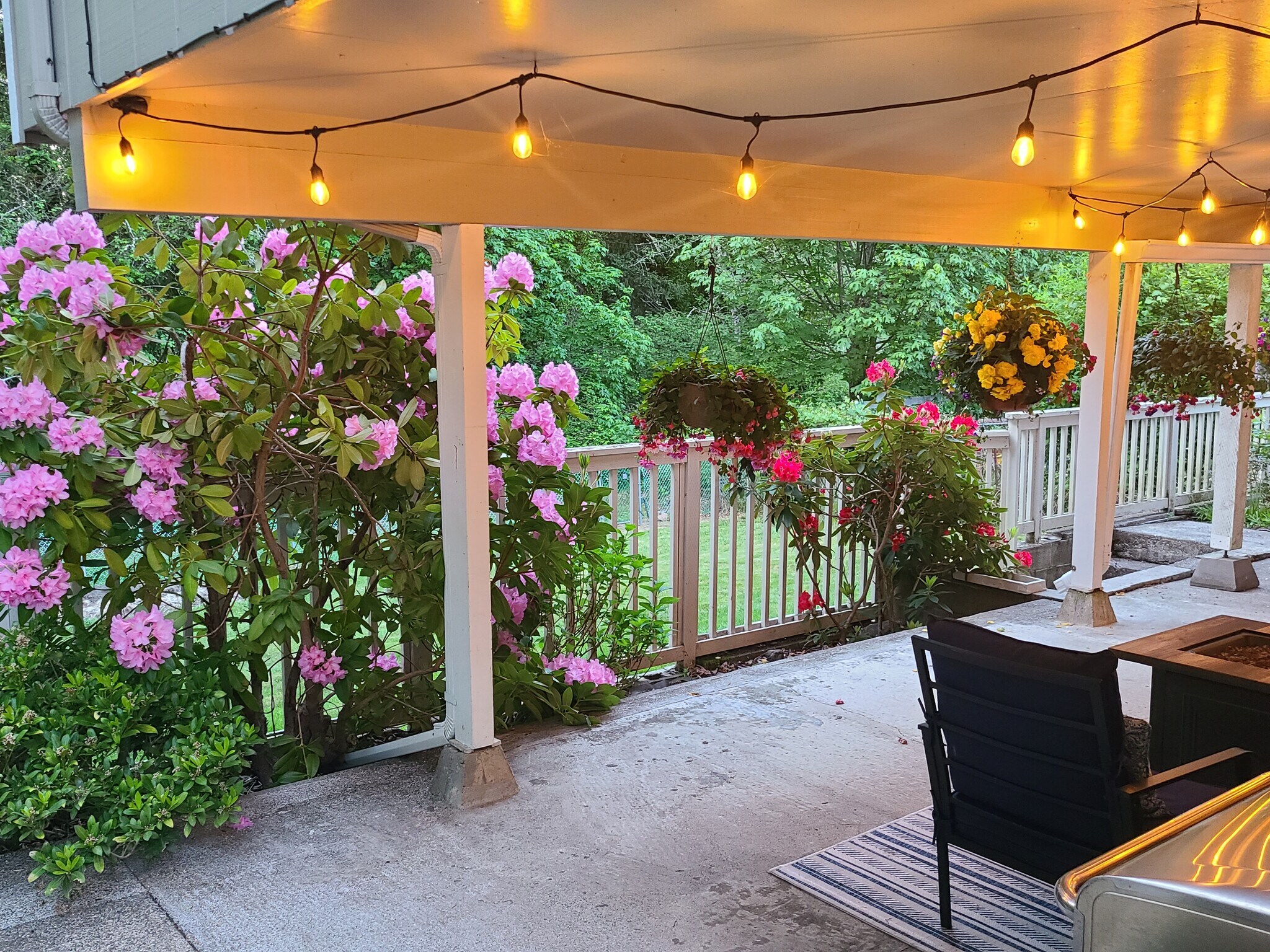 patio - 1226 Bayview Ave