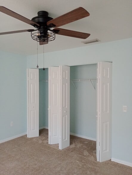 Building Photo - 510 Sweetwater Dr