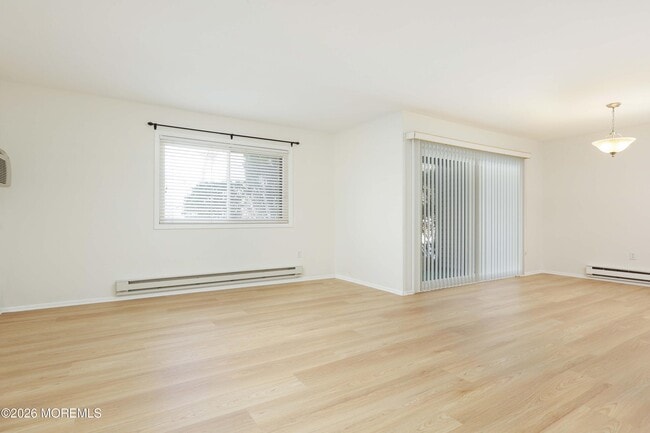 Building Photo - 38 Medford Ct