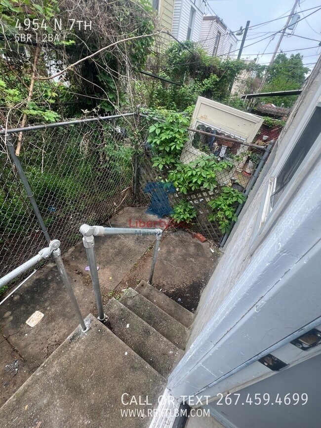 Building Photo - 4954 N 7th-