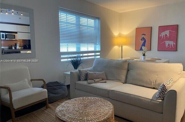 Building Photo - 435 21st St