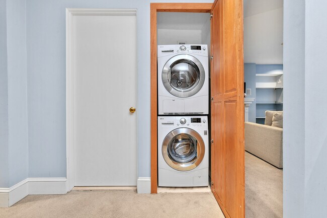 Building Photo - 434 Marlborough St