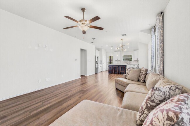 Building Photo - Charming 3-Bedroom Home in Desirable New Braunfels Neighborhood