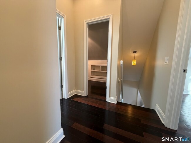 Building Photo - 67 Rockwell Ave