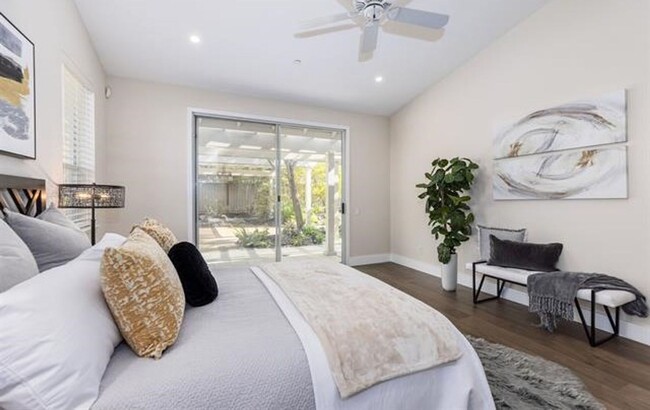 Building Photo - Livermore South Very Private 4 bedroom/3 b...