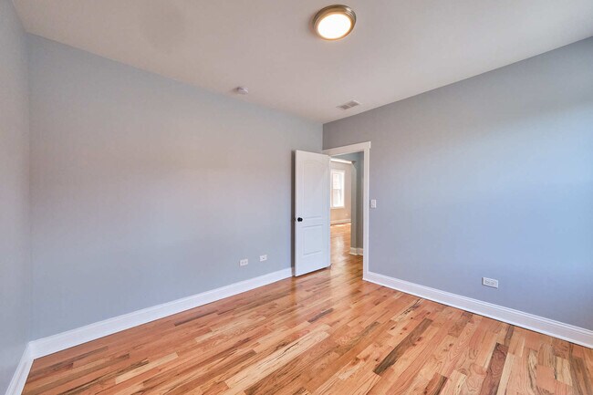 Building Photo - 6345 S Artesian Ave