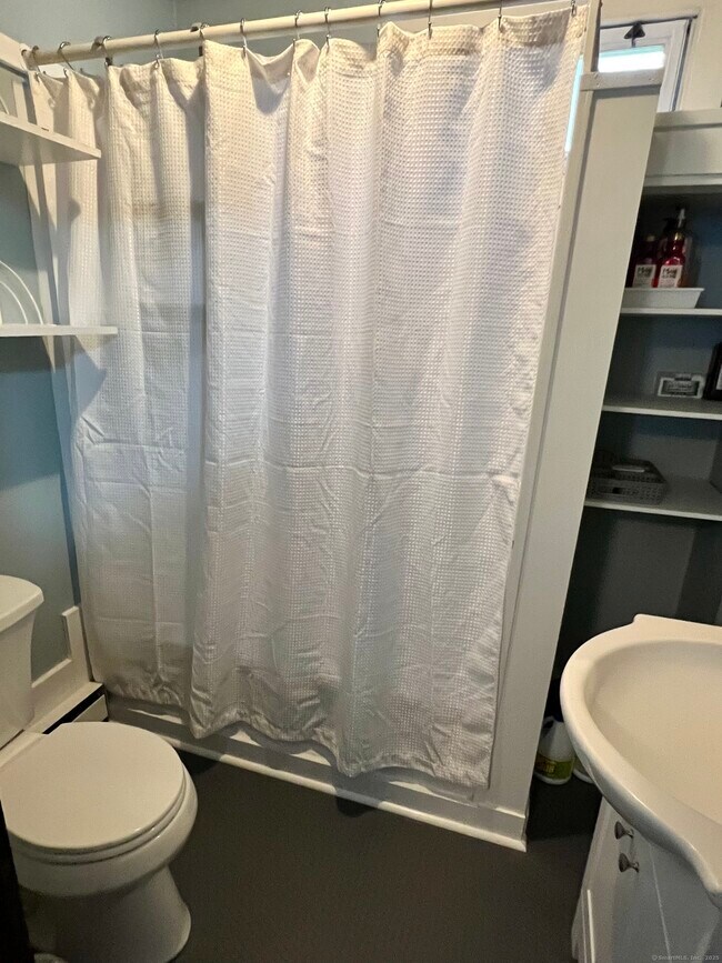 Building Photo - 39 Pearl St