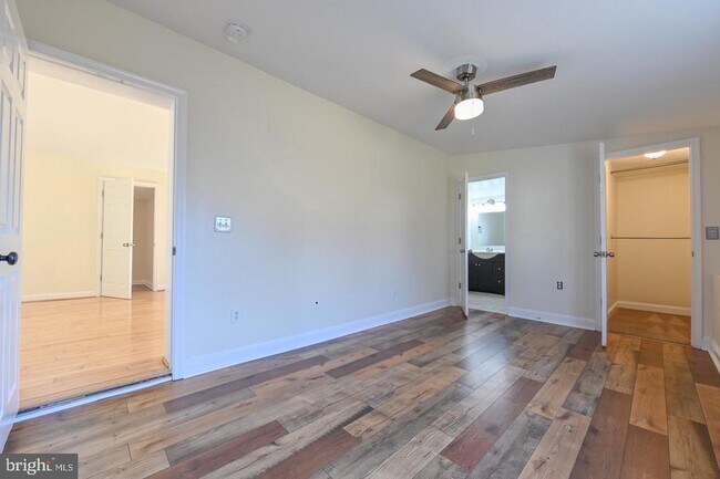 Building Photo - 1615 Grange Rd