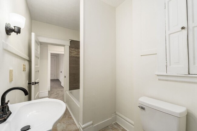 Building Photo - 61 Sherman Ave