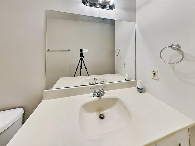 Building Photo - 65 Homeport Dr