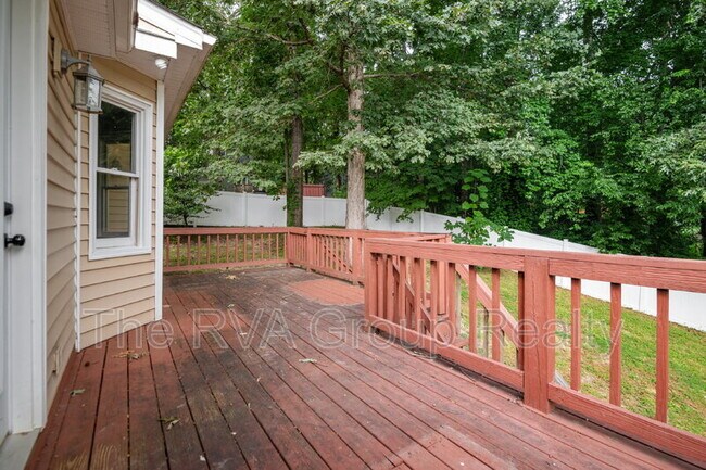 Building Photo - 4718 Mason Dale Dr