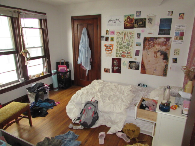 Bedroom - 421 W Gilman St