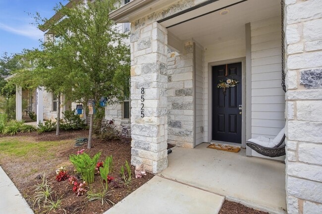 Building Photo - 8525 Leroi Dr