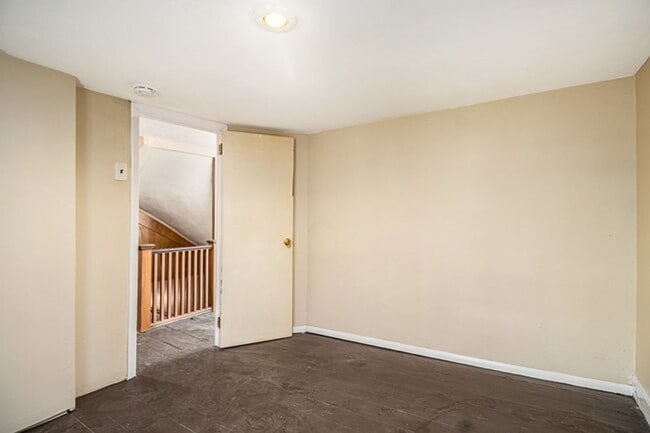 Building Photo - Charming 3-Bedroom Home in Quiet Neighborhood