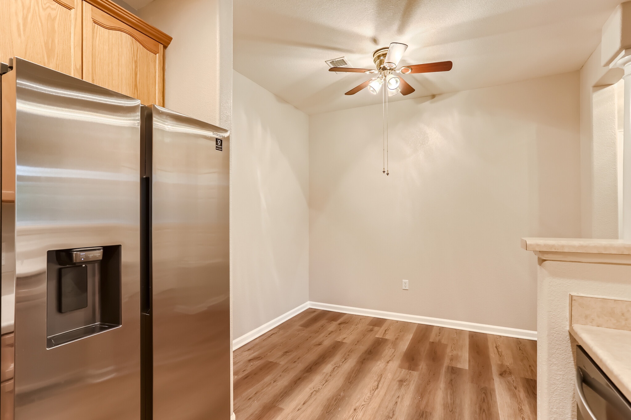 Building Photo - 8427 S Hoyt Way