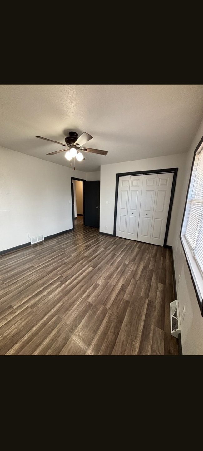 Building Photo - 2408 New Haven Ct